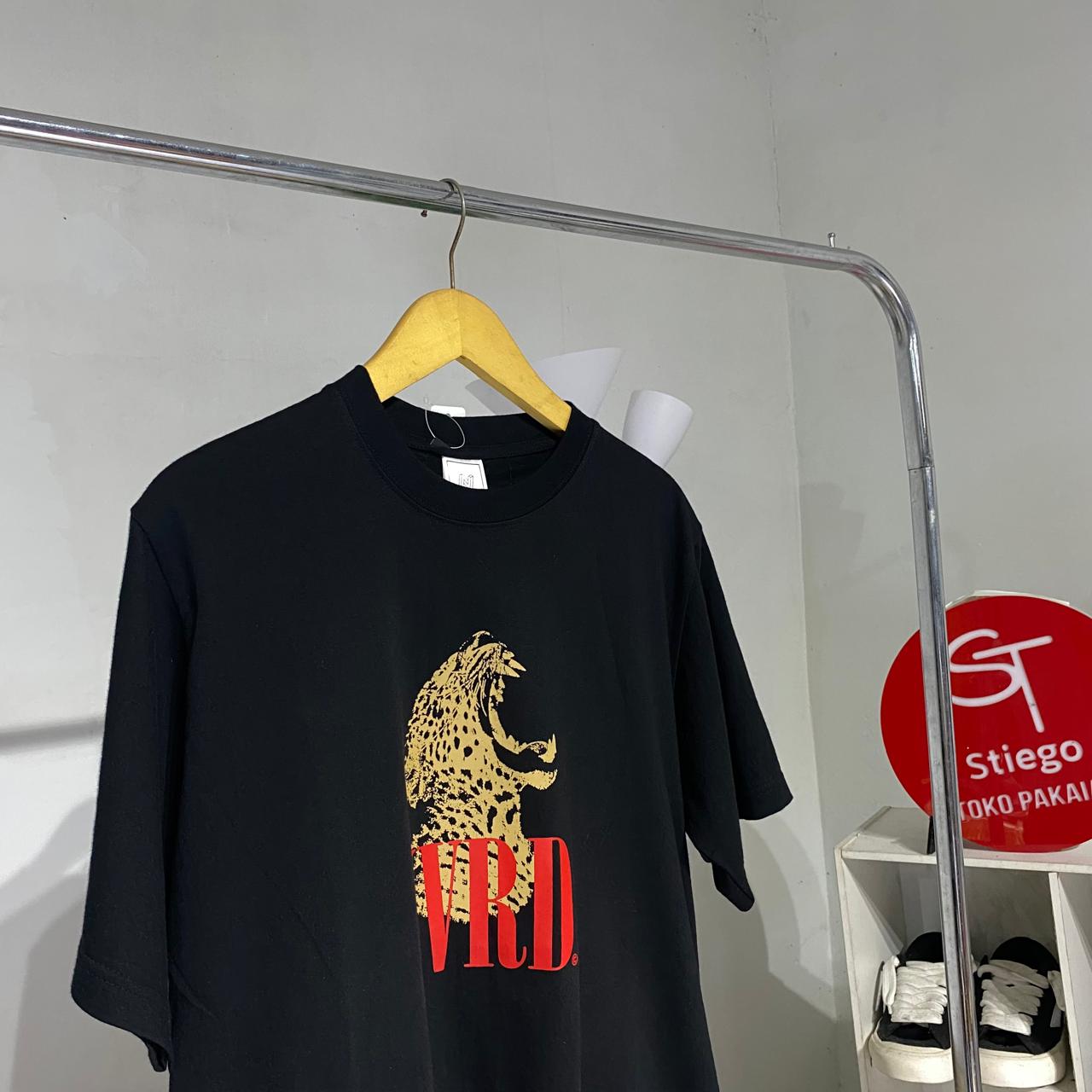 Kaos neverded oversize pria lengan pendek