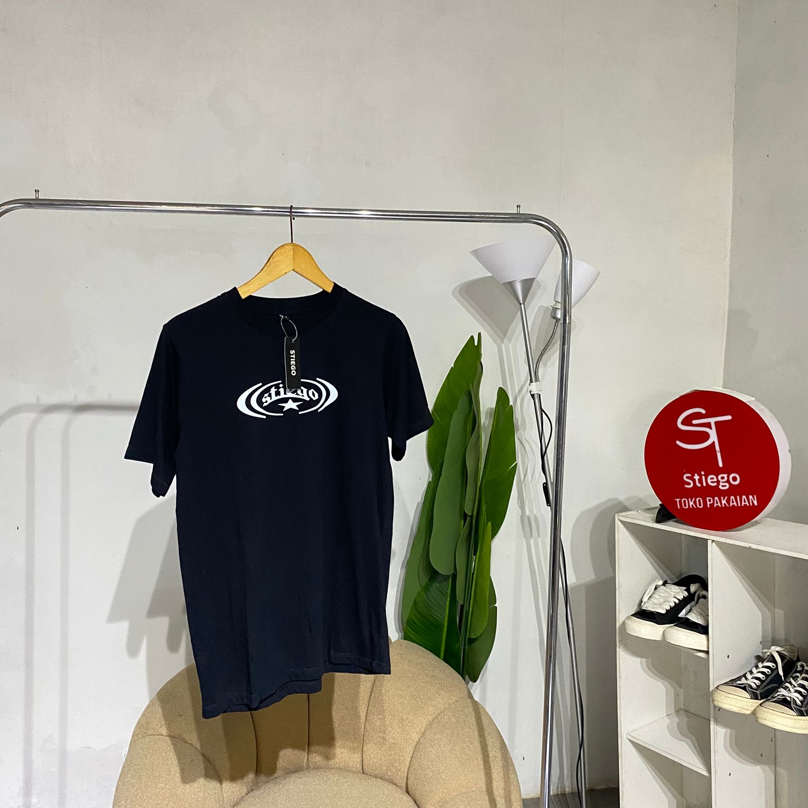 Stiego Kaos Apparel lengan pendek   streetwear star bintang combed 30s  ( pria )