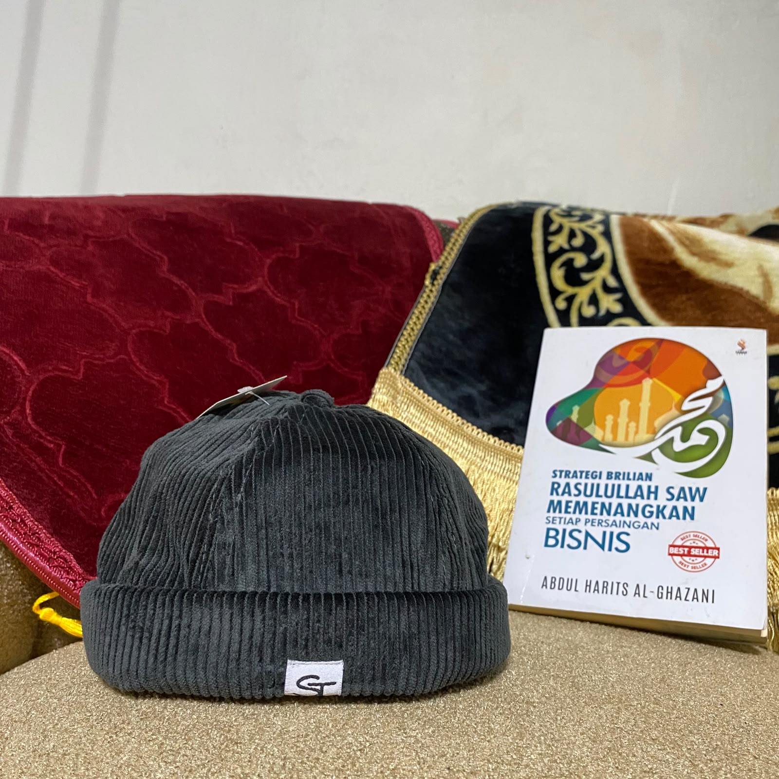 Stiego topi/peci mikihat corduroy