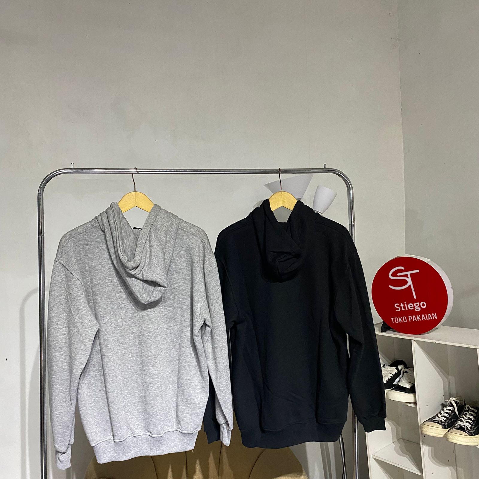 Stiego - Sweater Hoodie Pria Simple Embroidery