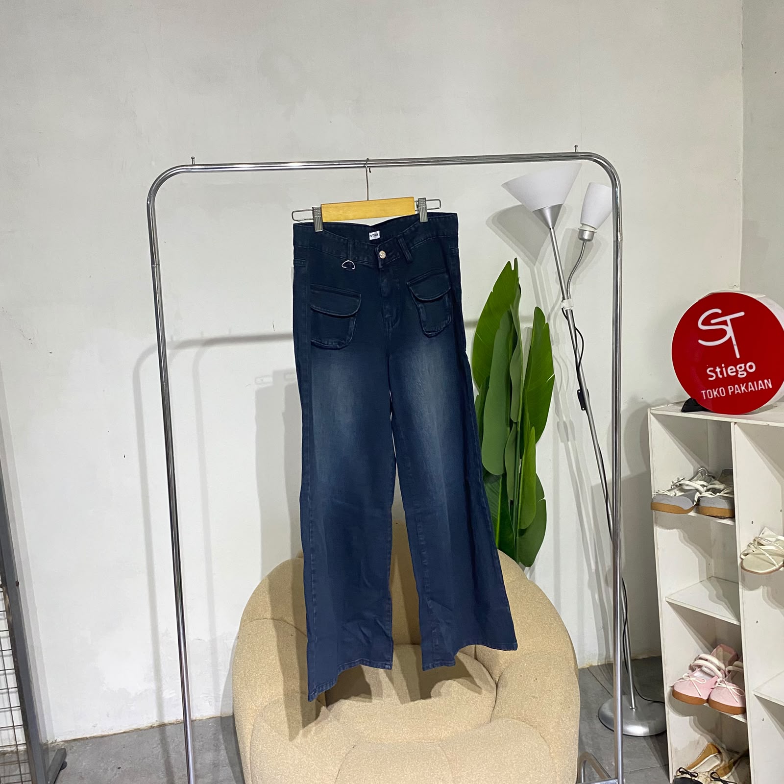 Celana wanita jeans loose poket