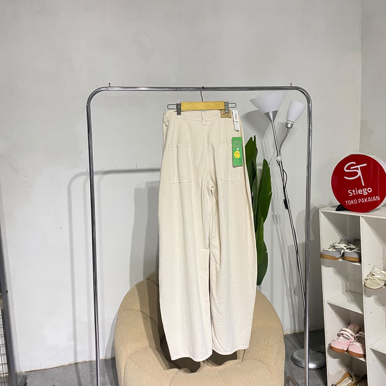 Celana wanita jeans Barrel cream