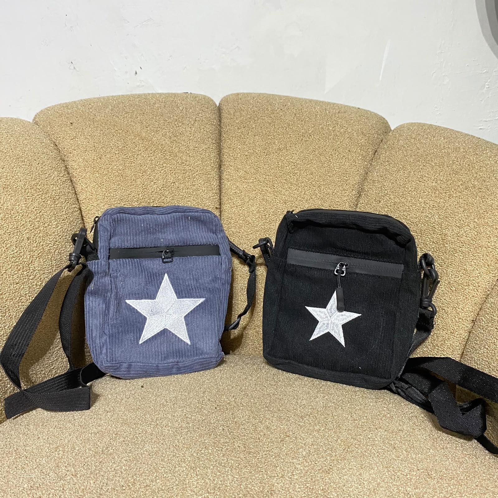 Tas slempang Corduroy shoulderbag
