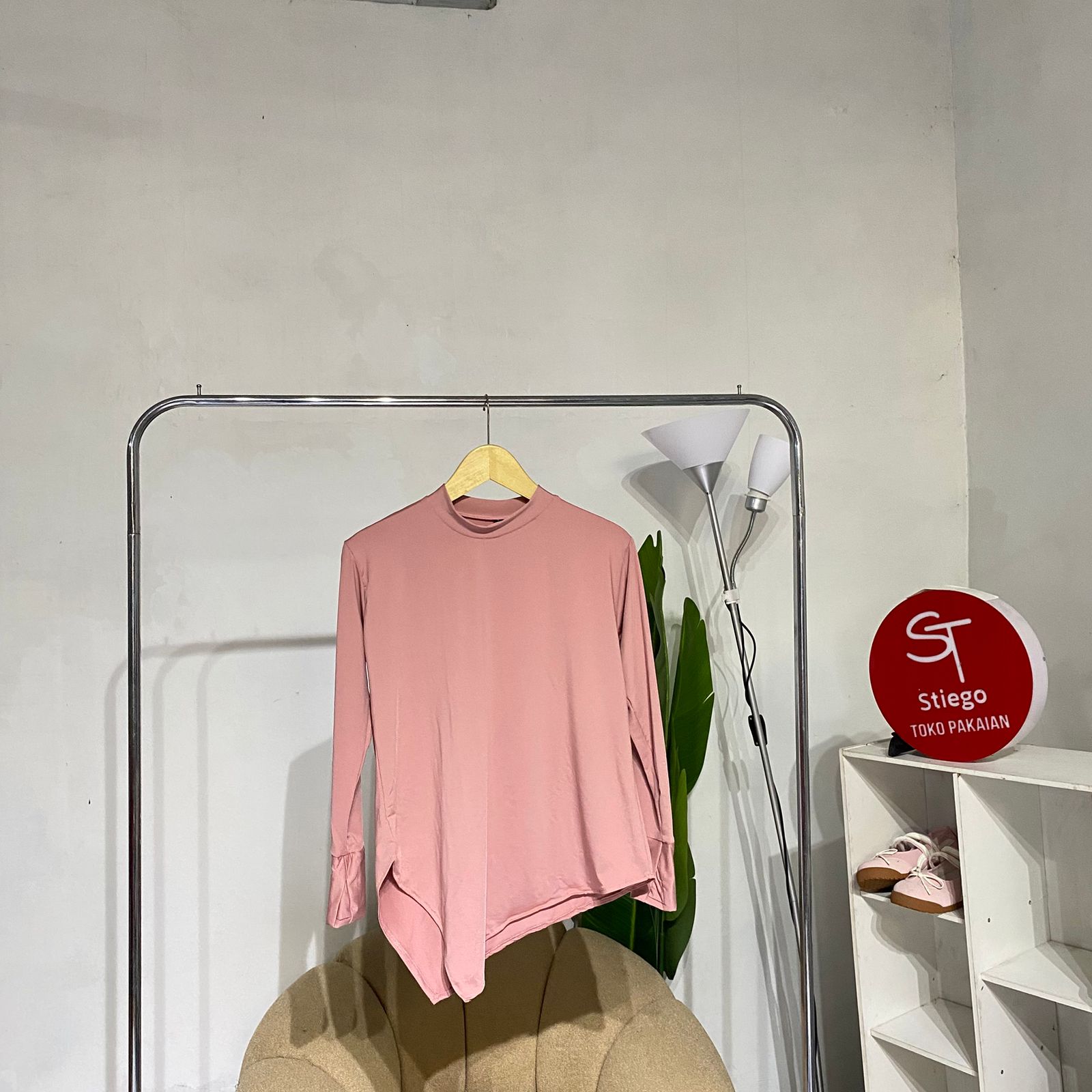 Atasan kaos wanita olahraga Tenze Baju Atasan Sporty Asimetris  Lengan Panjang Olahraga