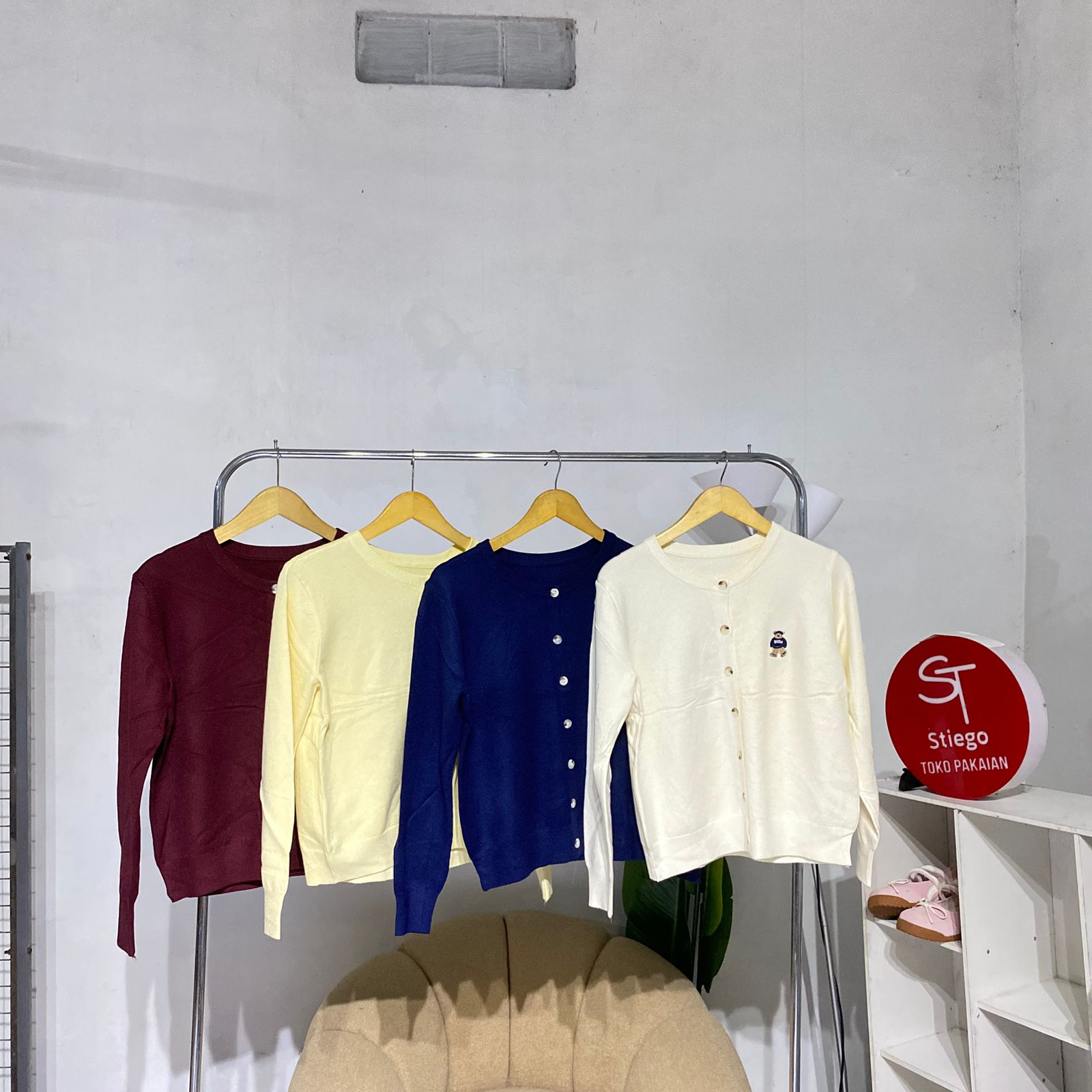 Atasan knit wanuta cardigan beruang