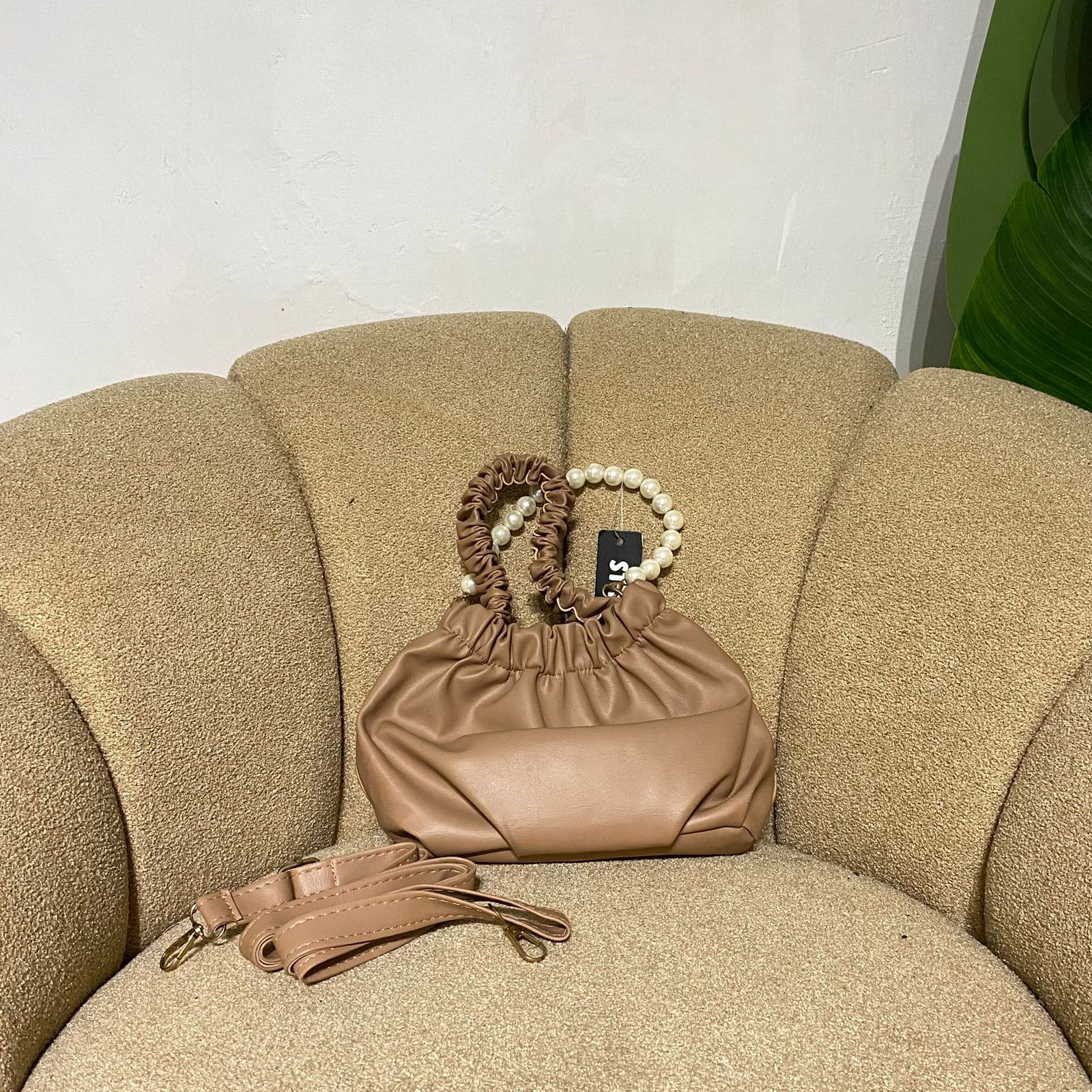 Tas slempang wanita motif Maeva